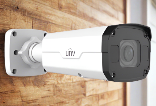Uniview 5MP Light Hunter Bullet IP Camera, Premier Protection, WDR, Low Cost Full Cable, POE, Electrical Interfaces, Motorized VF 2.7–13.5mm, 50m IR, SD Slot, Bracket IPC2325SB-DZK-I0